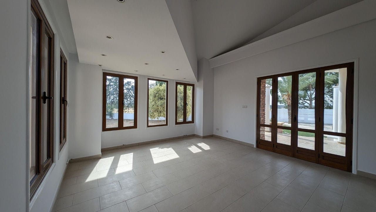 Luxury 4 Bedroom House