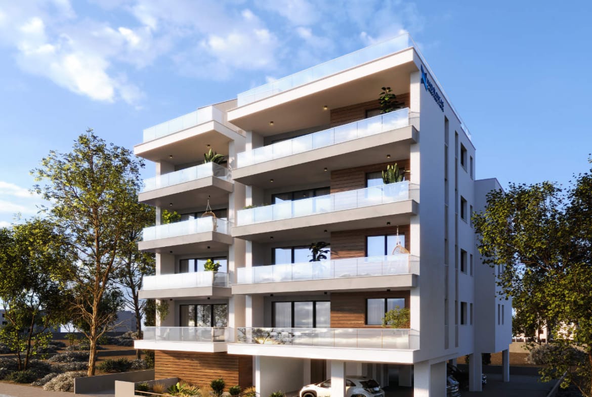 Spacious Top Floor Apartment