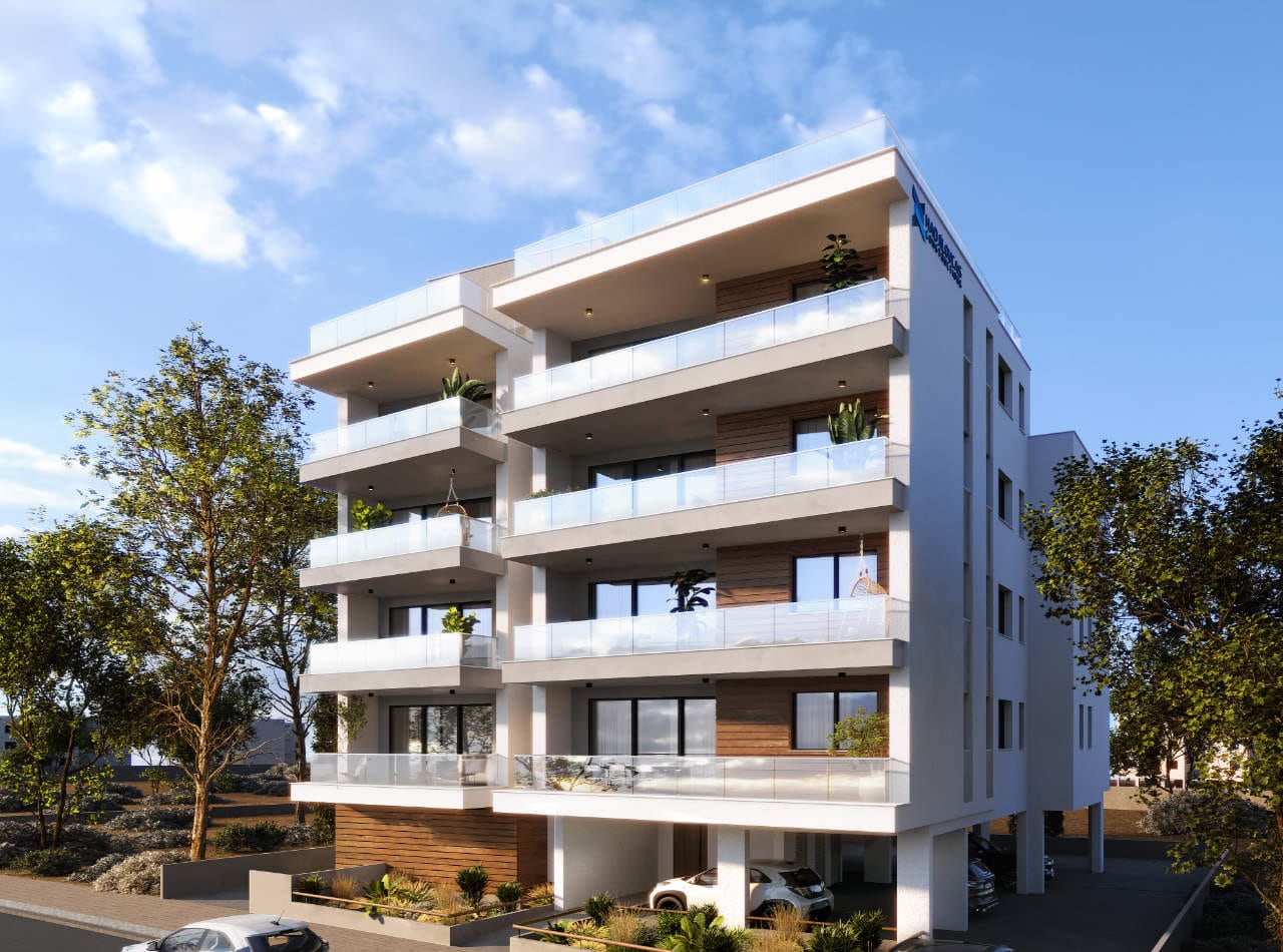 Spacious Top Floor Apartment