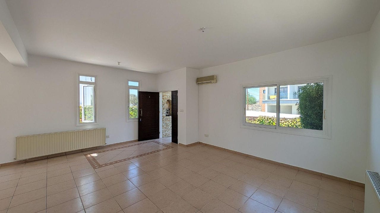 4 Bedroom House With Studio