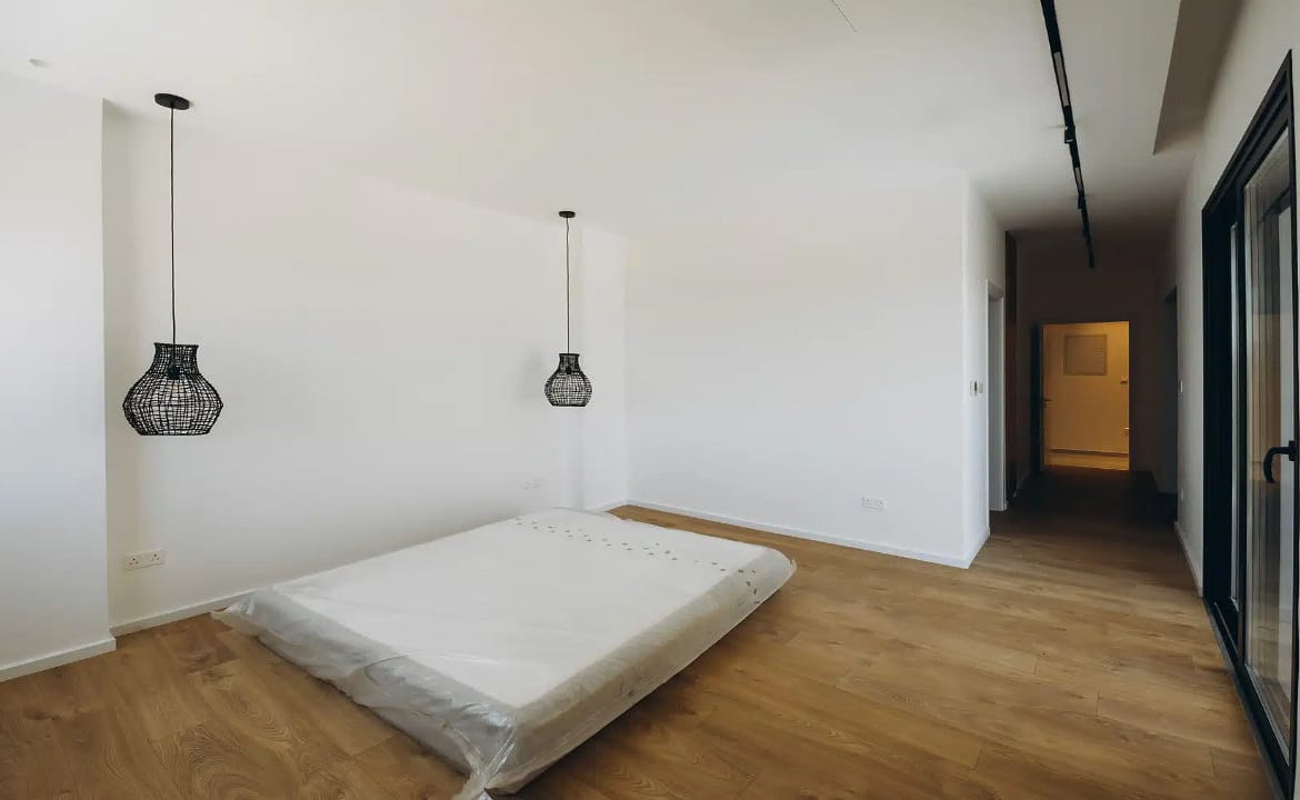Contemporary 5 Bedroom Villa
