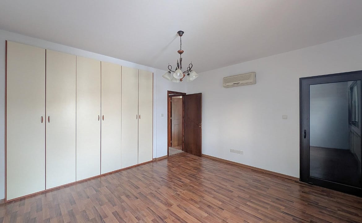 Elegant Semi-Detached House