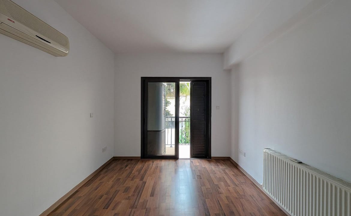 Elegant Semi-Detached House