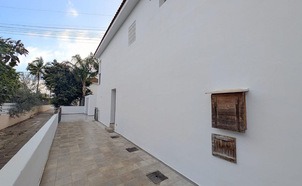 Elegant Semi-Detached House