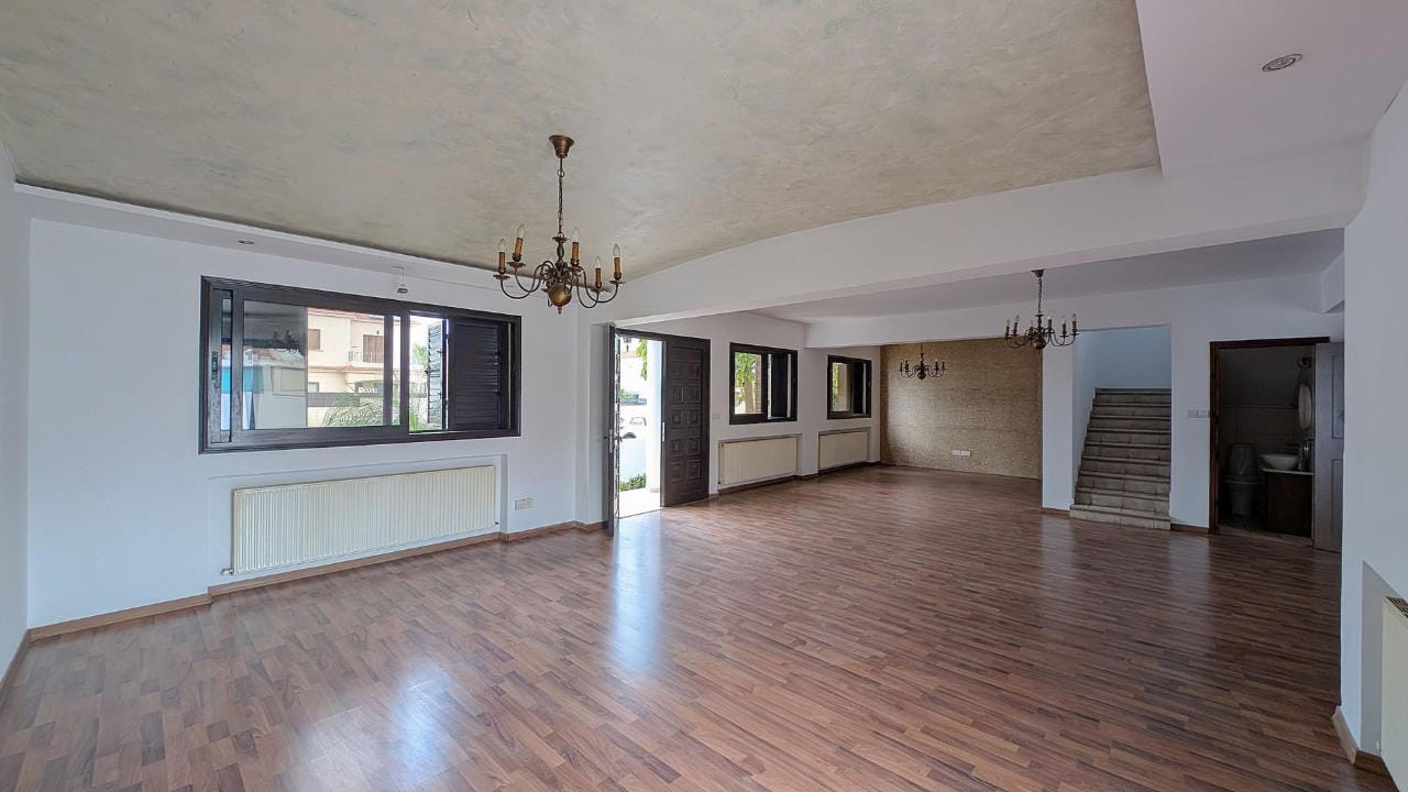 6 Elegant Semi-Detached House