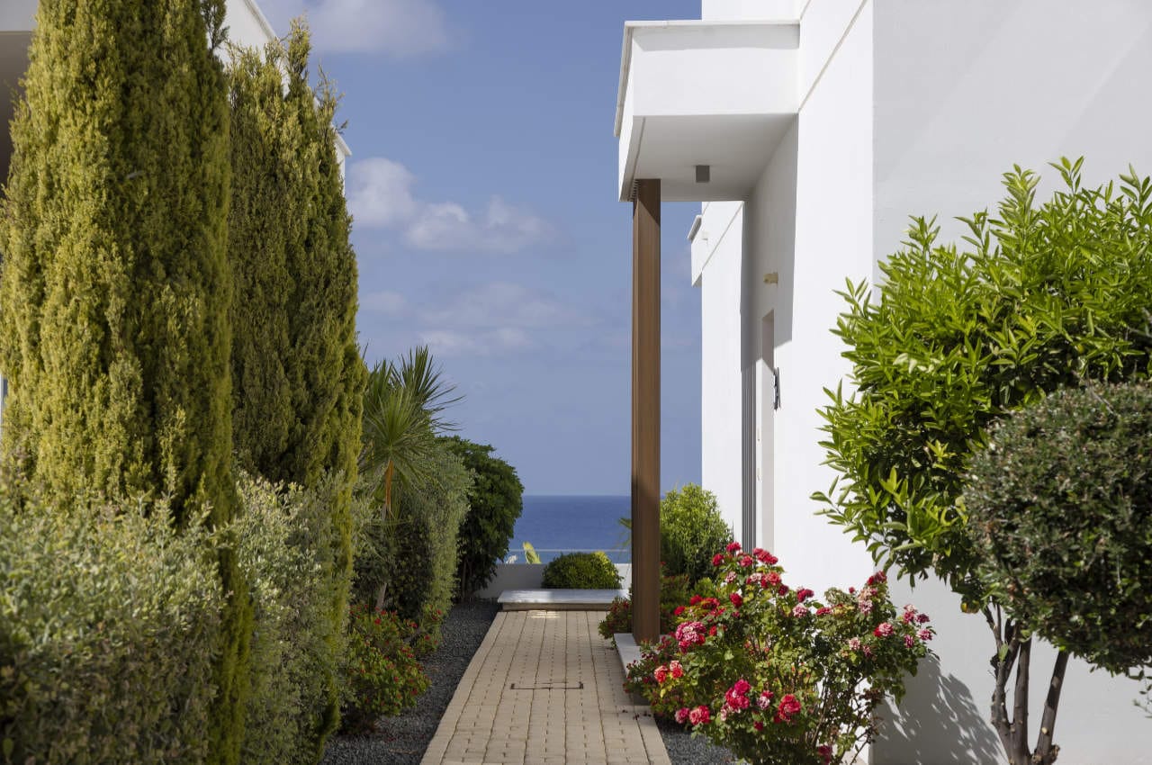 1365-1 Luxury Seafront Villa – Paphos