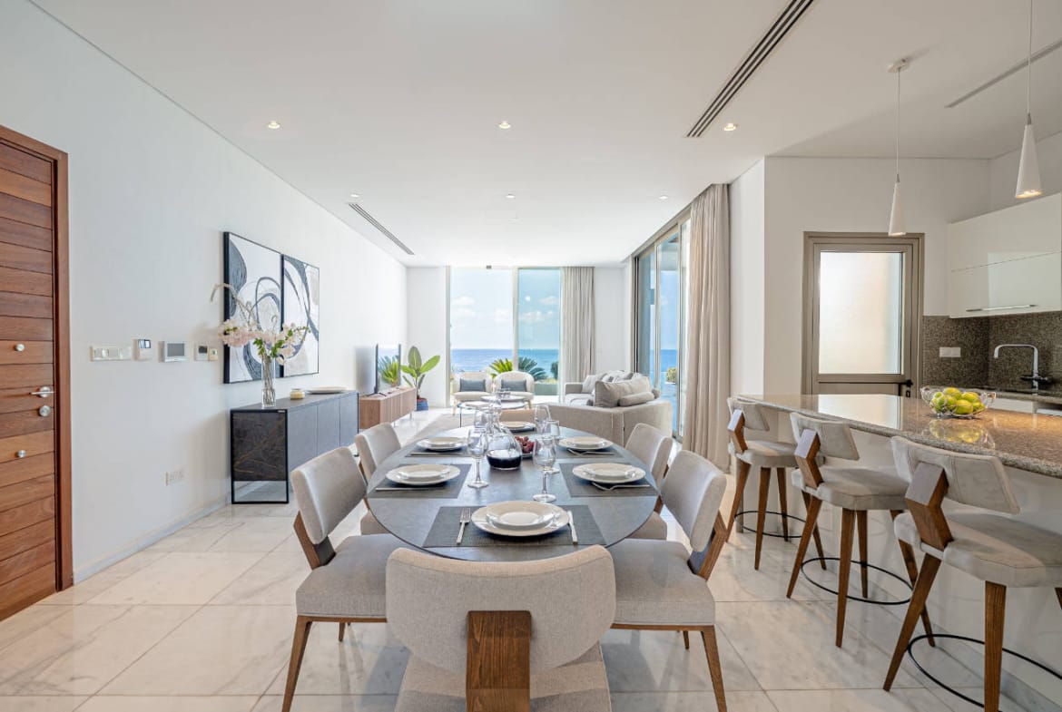 Luxury Seafront Villa – Paphos