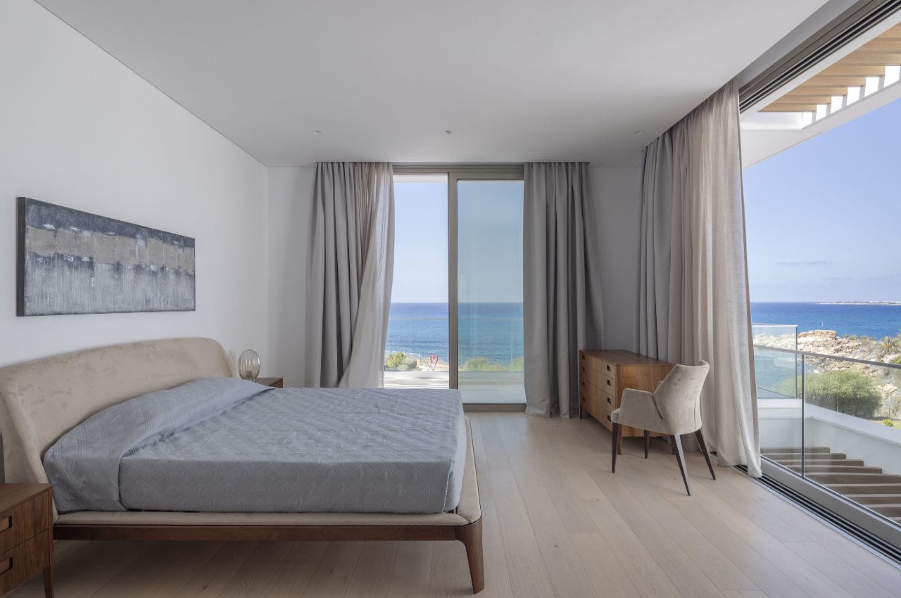 1365-2 Luxury Seafront Villa – Paphos