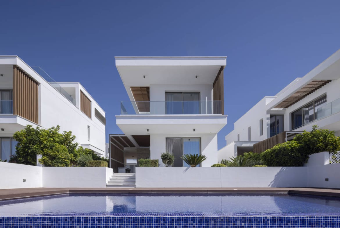 Luxury Seafront Villa – Paphos
