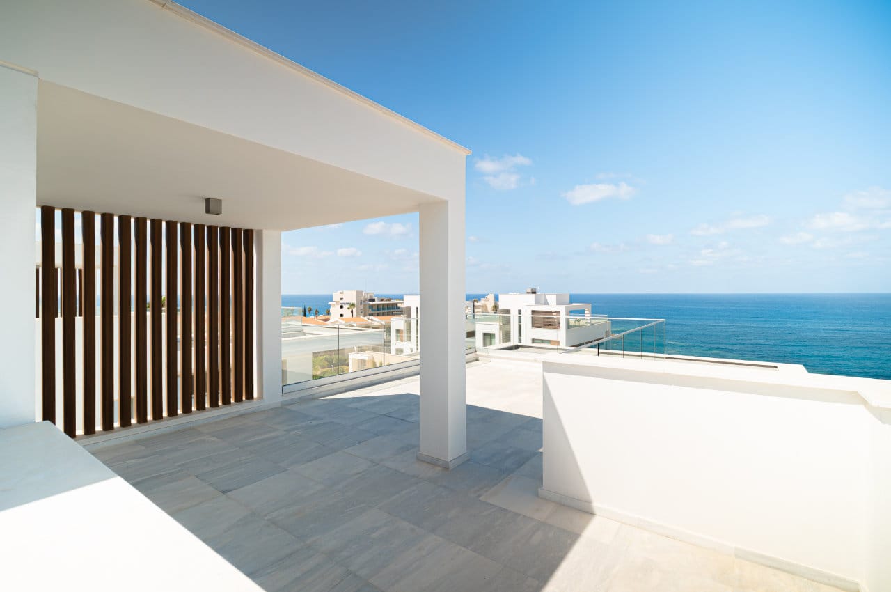 1365-9 Luxury Seafront Villa – Paphos