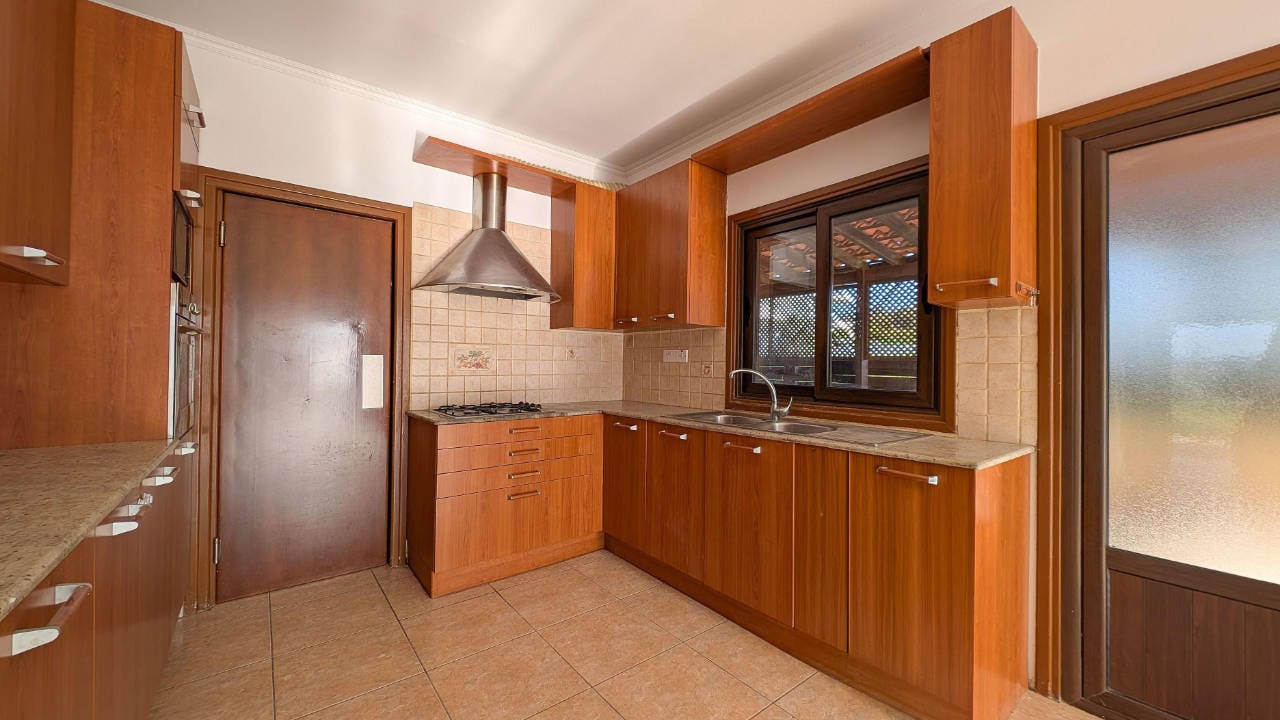 13399-14 4 Bedroom House for Sale in Tseri, Nicosia