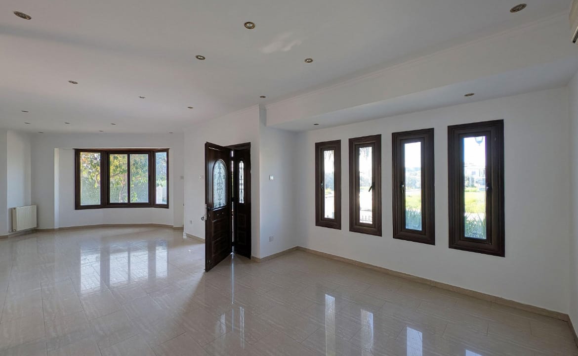 4 Bedroom House for Sale in Tseri, Nicosia