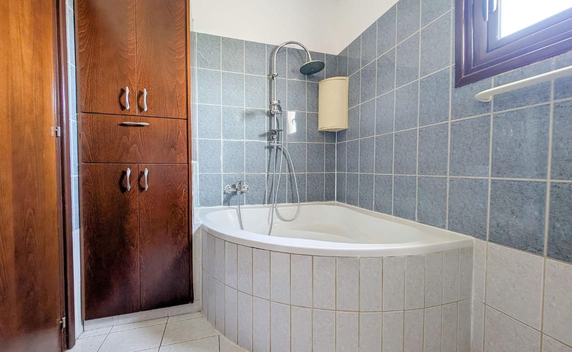4 Bedroom House for Sale in Tseri, Nicosia
