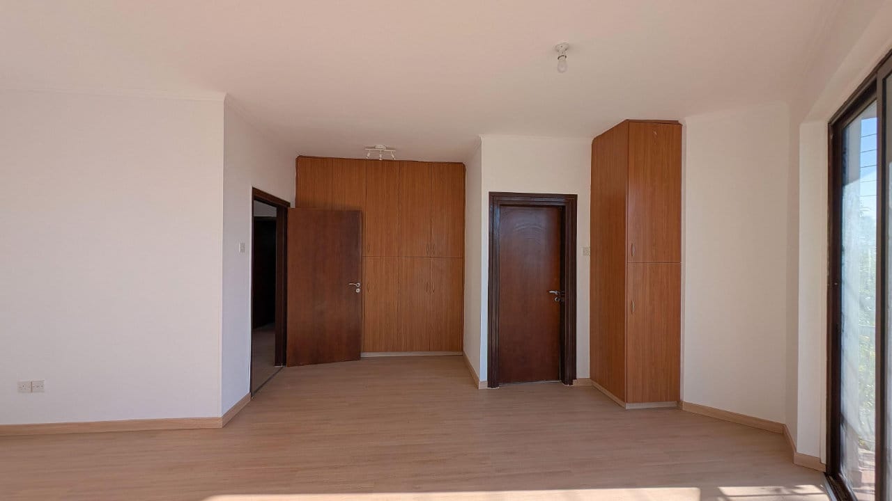 1399-21 4 Bedroom House for Sale in Tseri, Nicosia