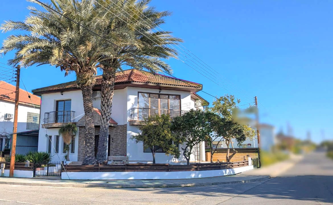 4 Bedroom House for Sale in Tseri, Nicosia