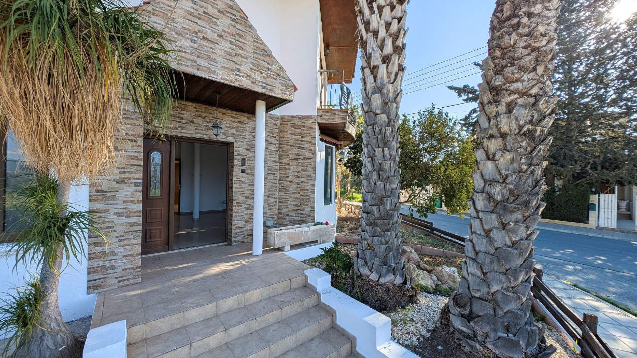 1399-28 4 Bedroom House for Sale in Tseri, Nicosia