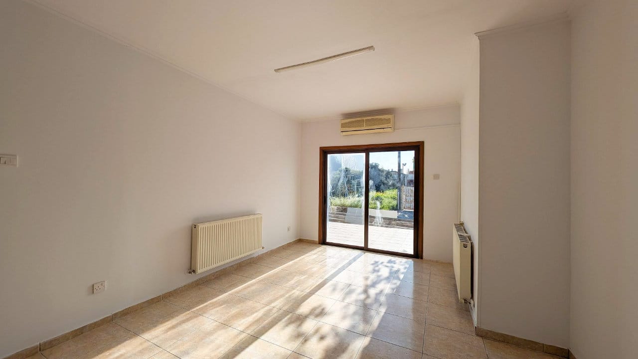 1399-6 4 Bedroom House for Sale in Tseri, Nicosia