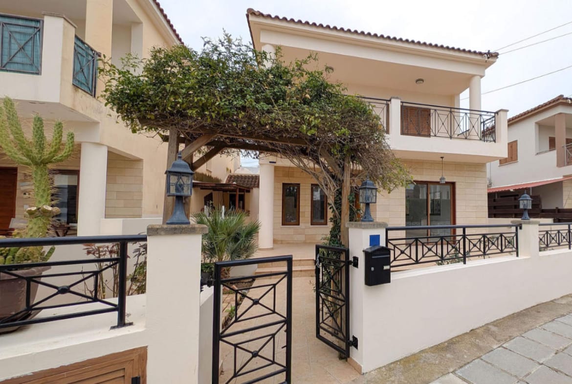 Spacious 4 Bedroom House