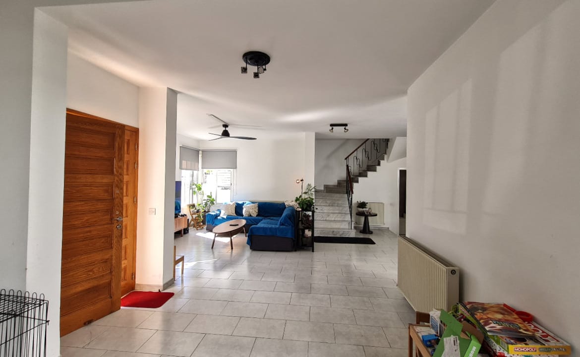 Spacious Detached 3 Bedroom House