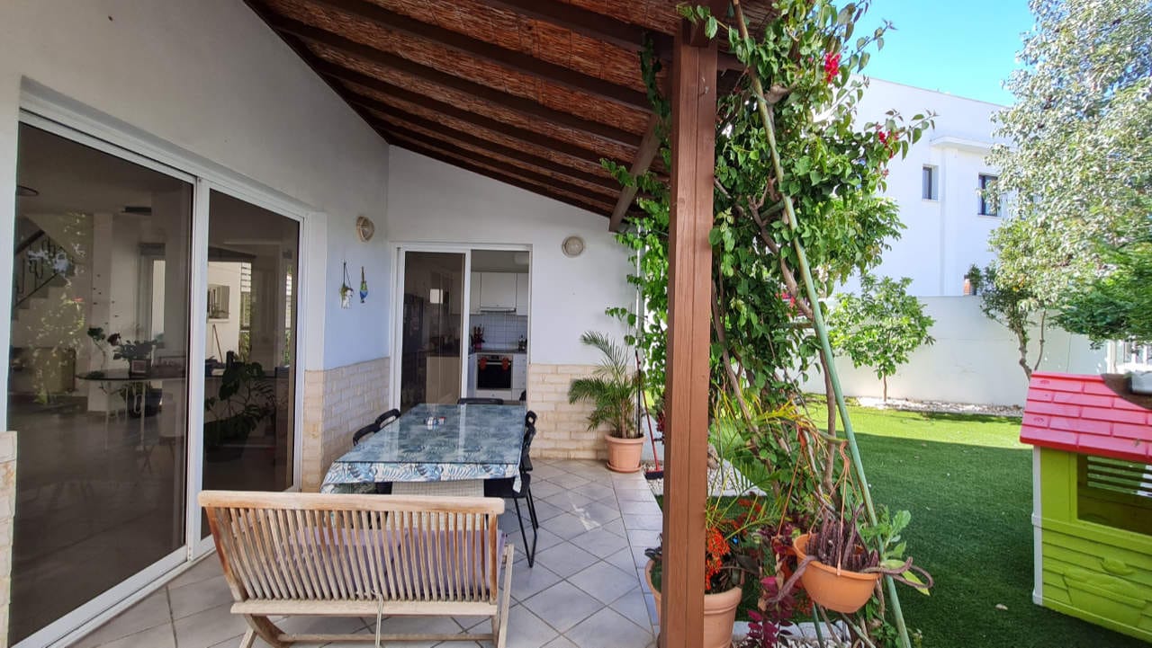 Spacious Detached 3 Bedroom House