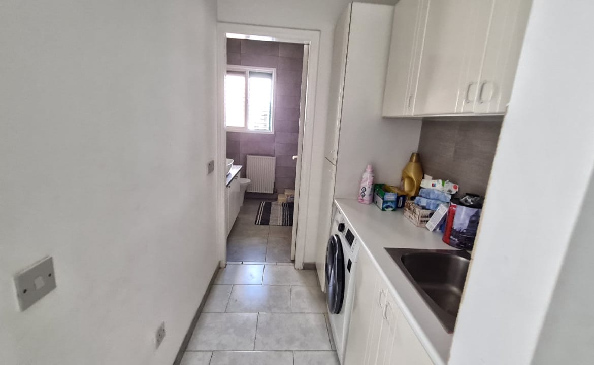 Spacious Detached 3 Bedroom House