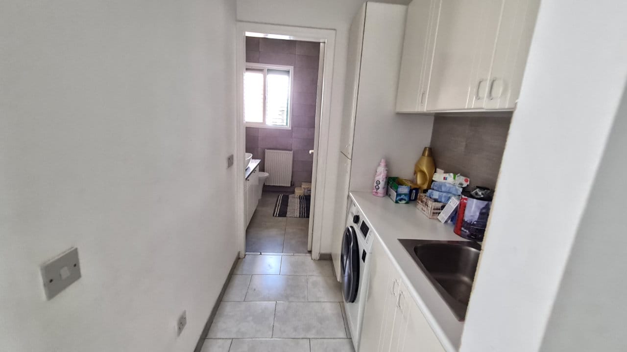 Spacious Detached 3 Bedroom House