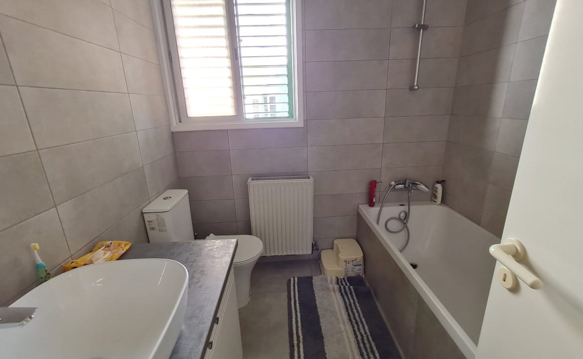 Spacious Detached 3 Bedroom House