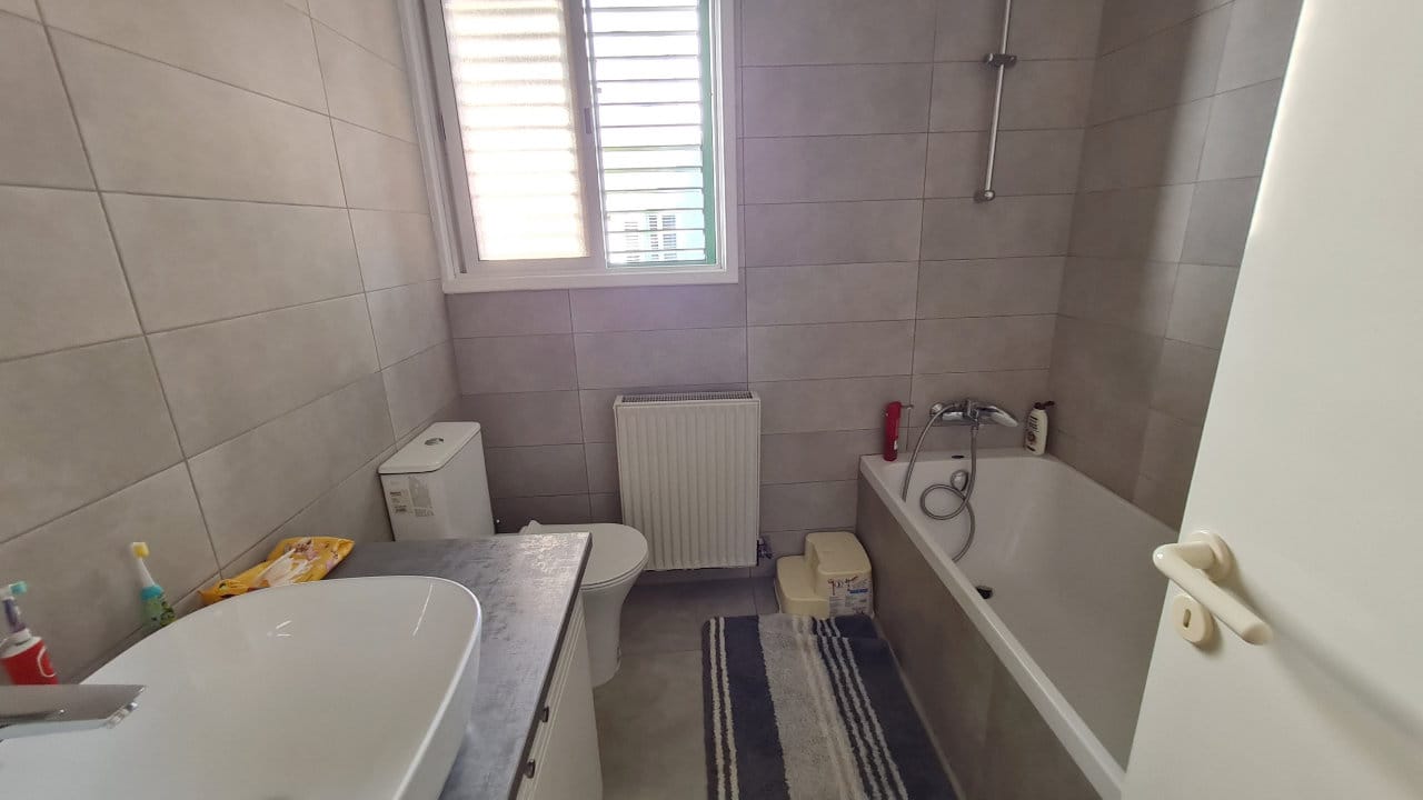 Spacious Detached 3 Bedroom House