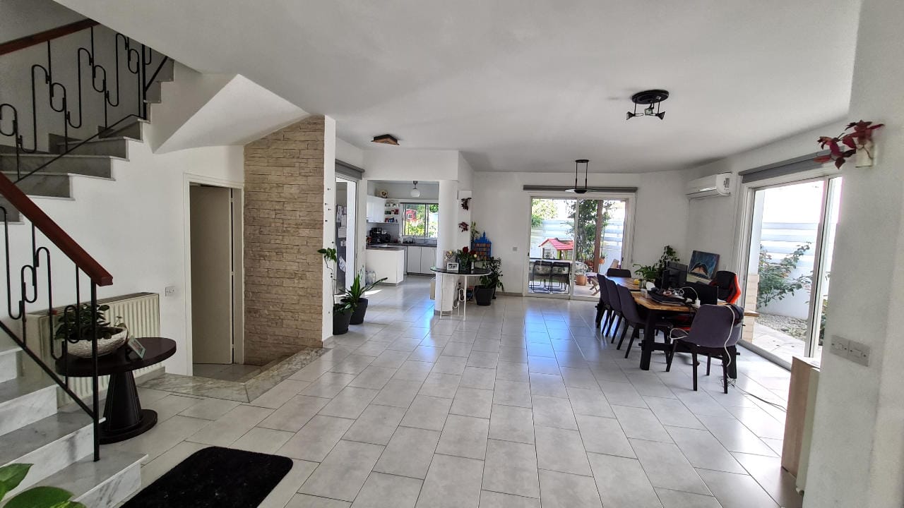 Spacious Detached 3 Bedroom House