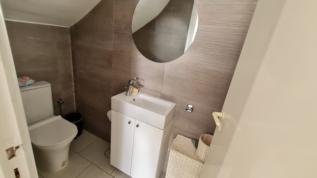 Spacious Detached 3 Bedroom House