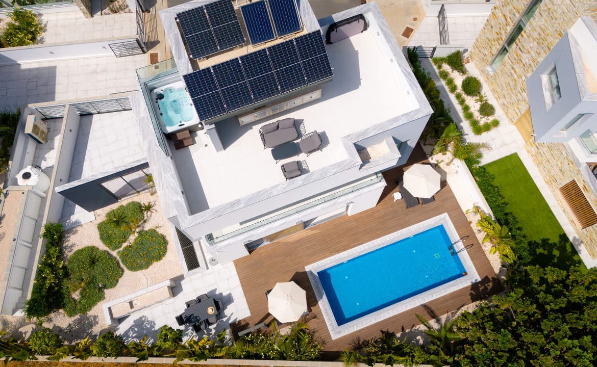 Contemporary 4 Bedroom Villa