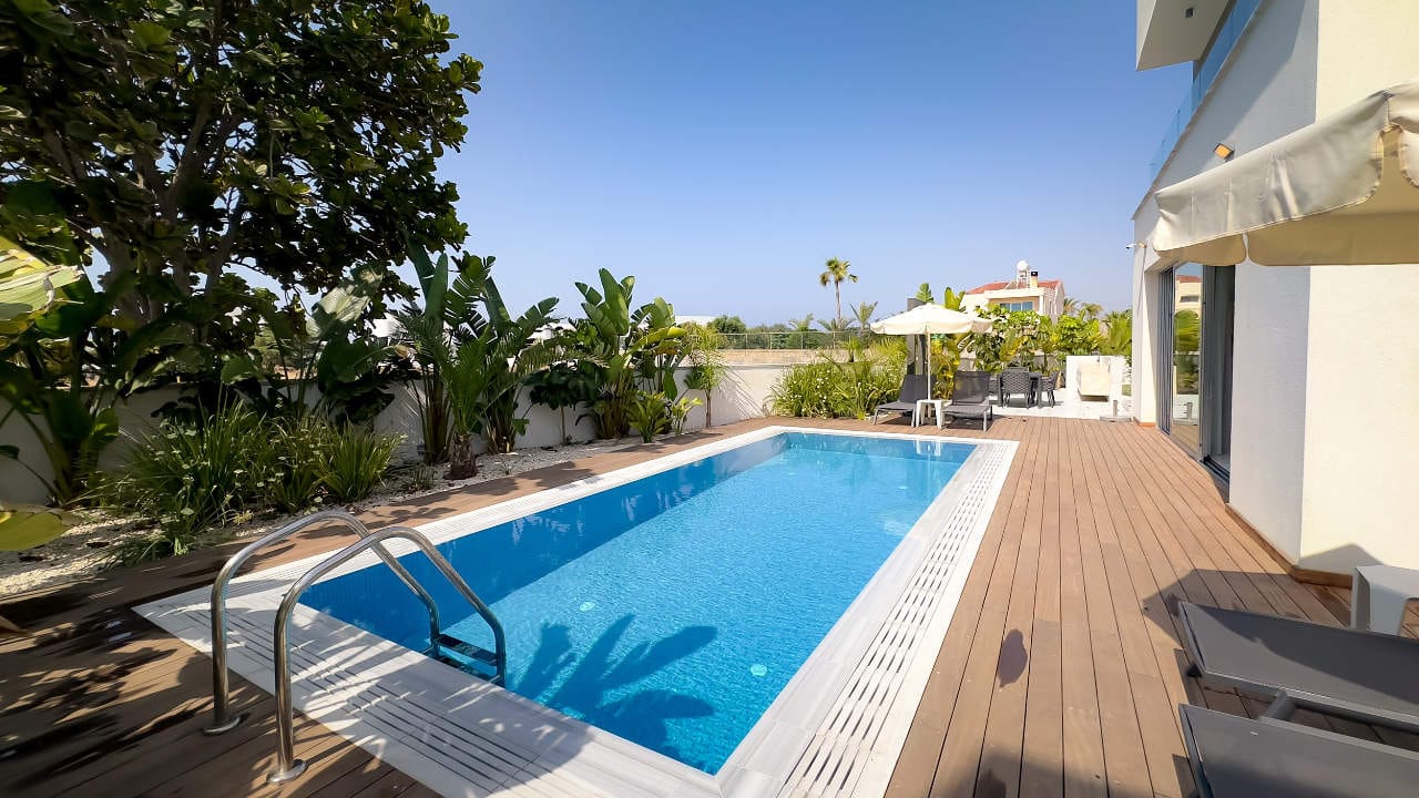 Contemporary 4 Bedroom Villa
