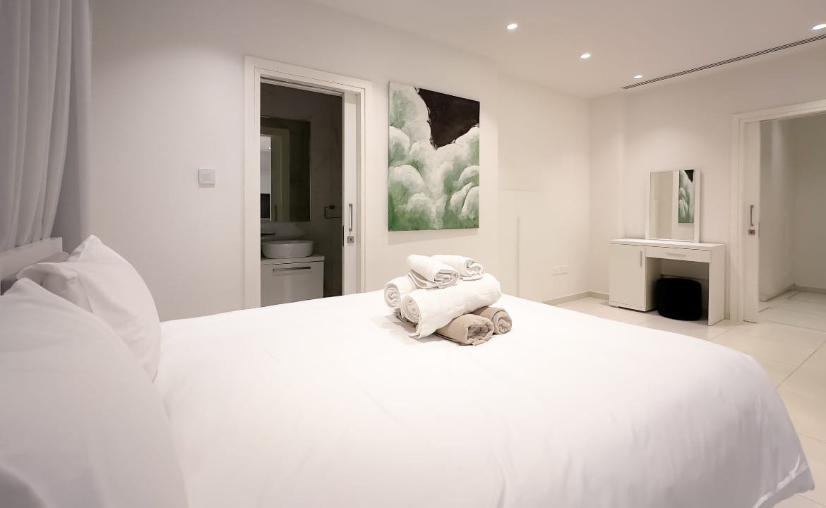 Contemporary 4 Bedroom Villa