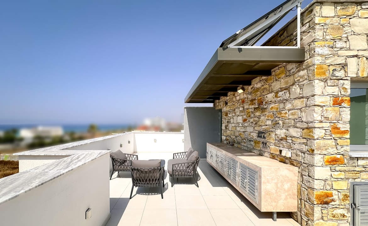 Contemporary 4 Bedroom Villa