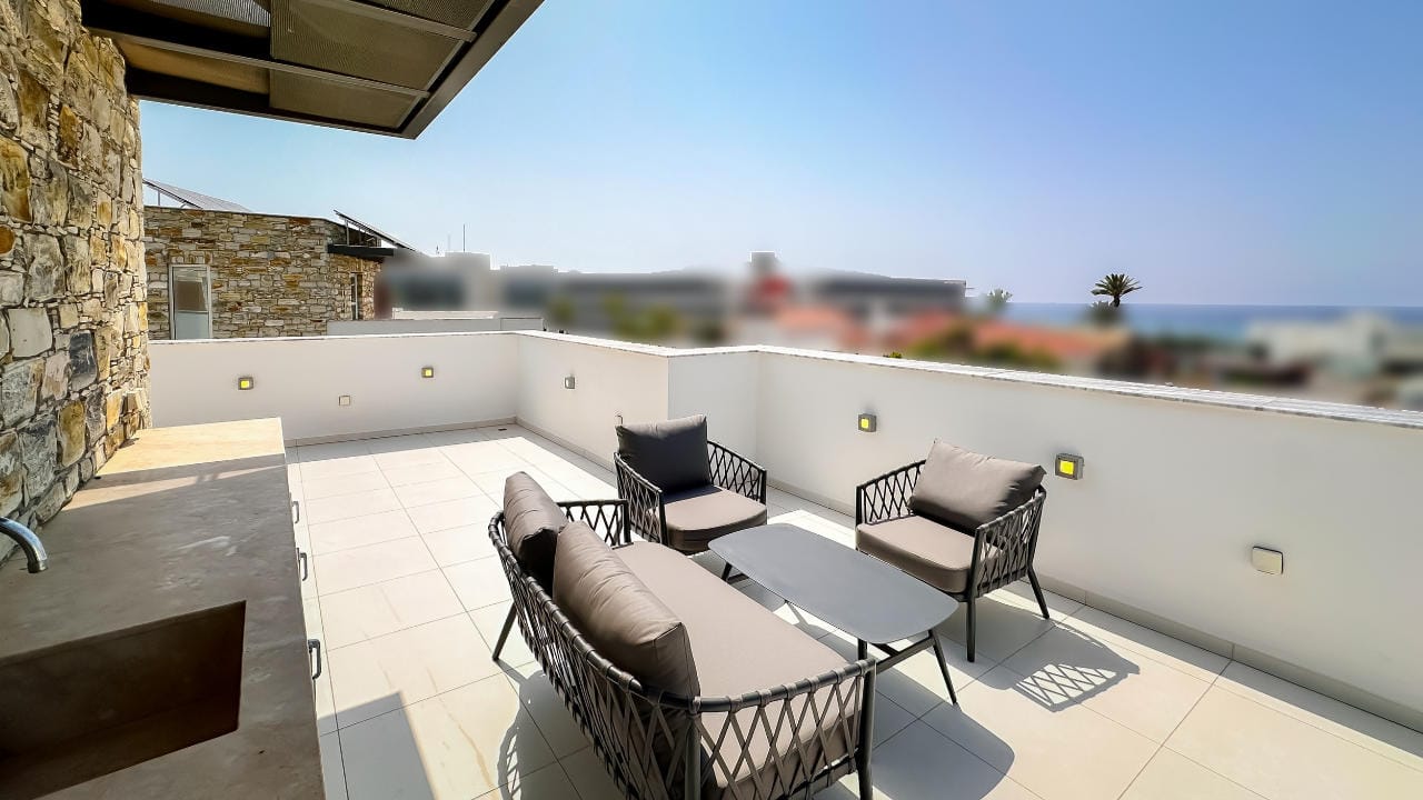 Contemporary 4 Bedroom Villa