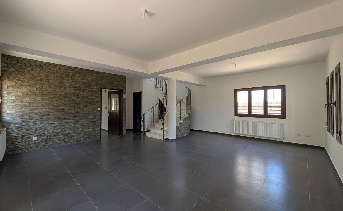 4 Bedroom Detached House, Lakatamia