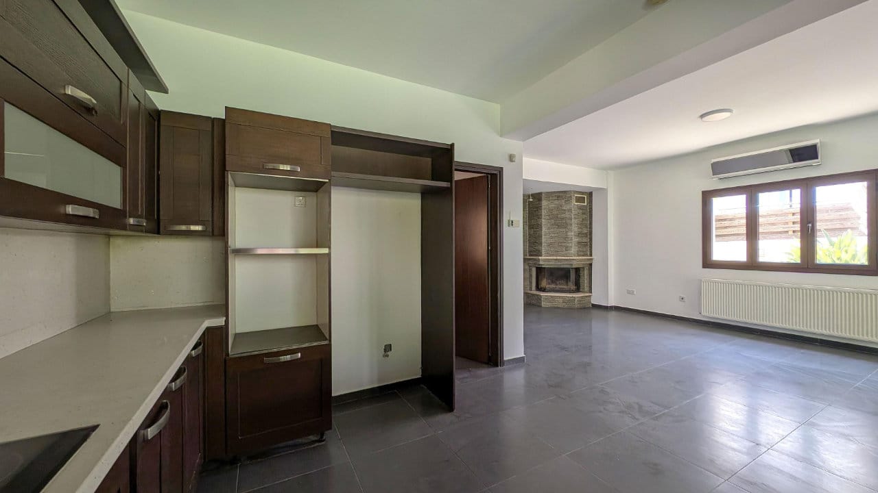 4 Bedroom Detached House, Lakatamia