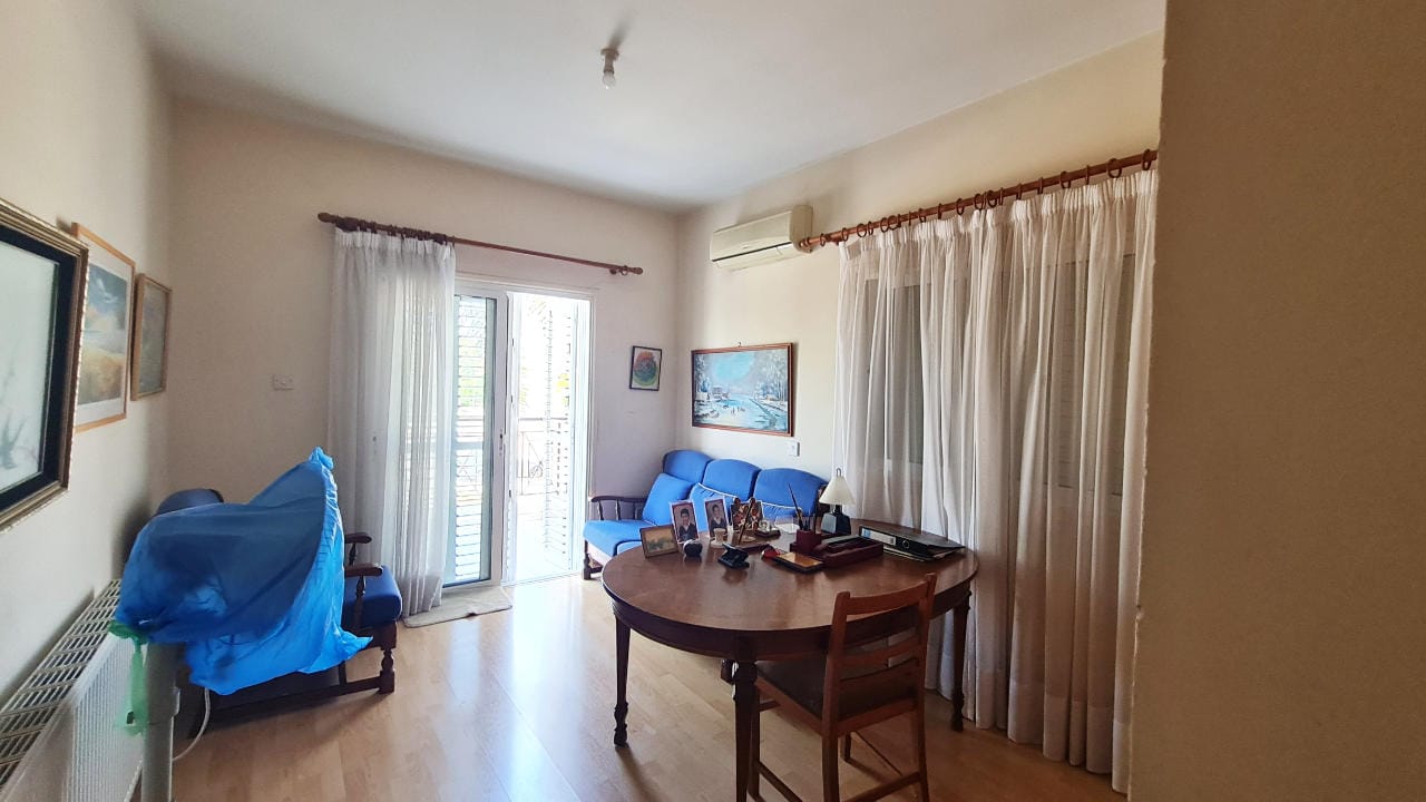 1502-4 Spacious 4 Bedroom Detached House