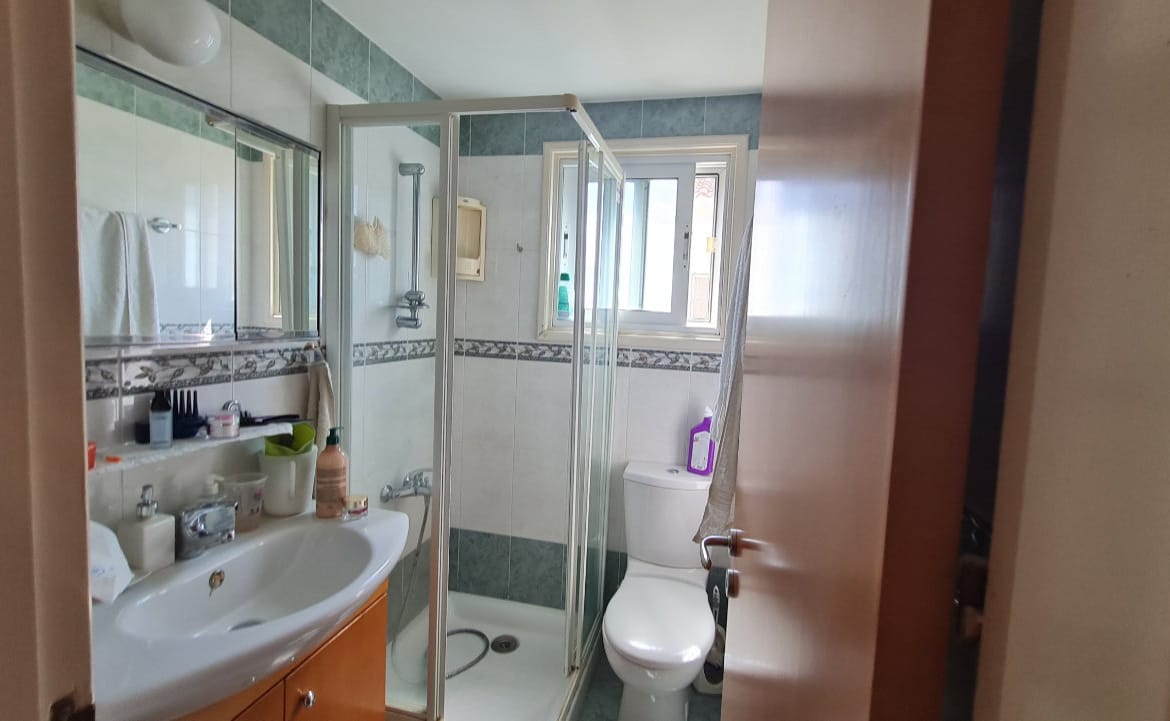 Spacious 4 Bedroom Detached House