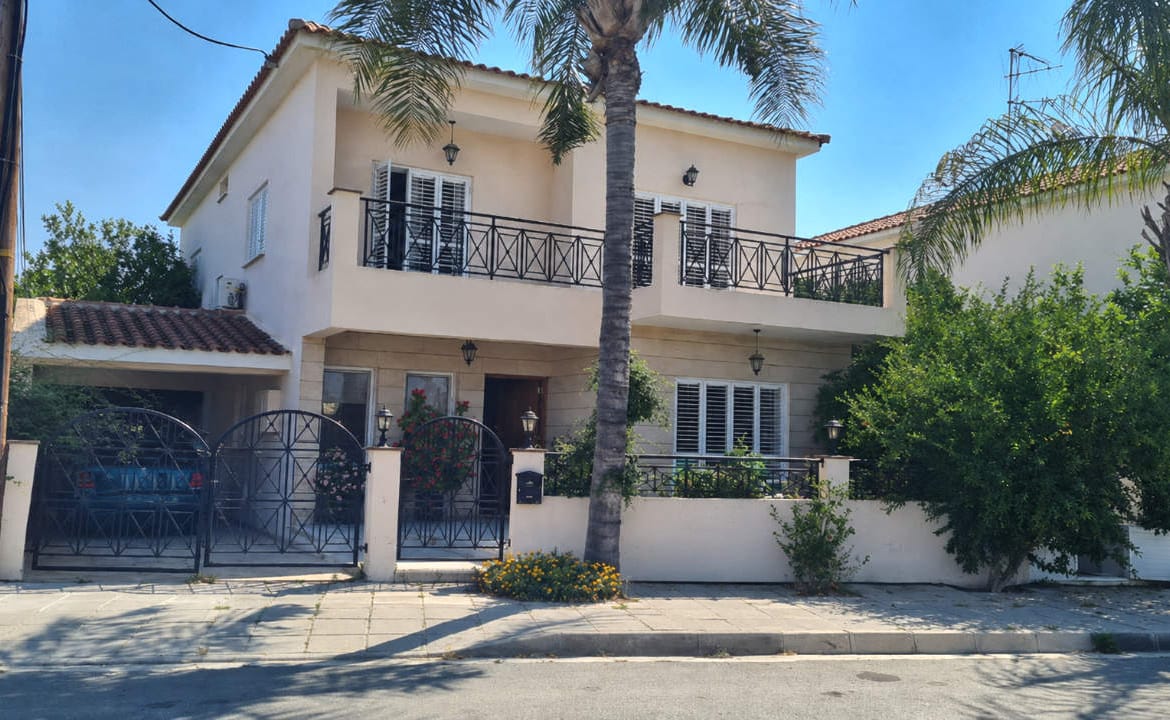 Spacious 4 Bedroom Detached House