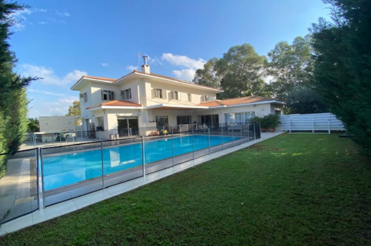 4 Bedroom Luxury Villa