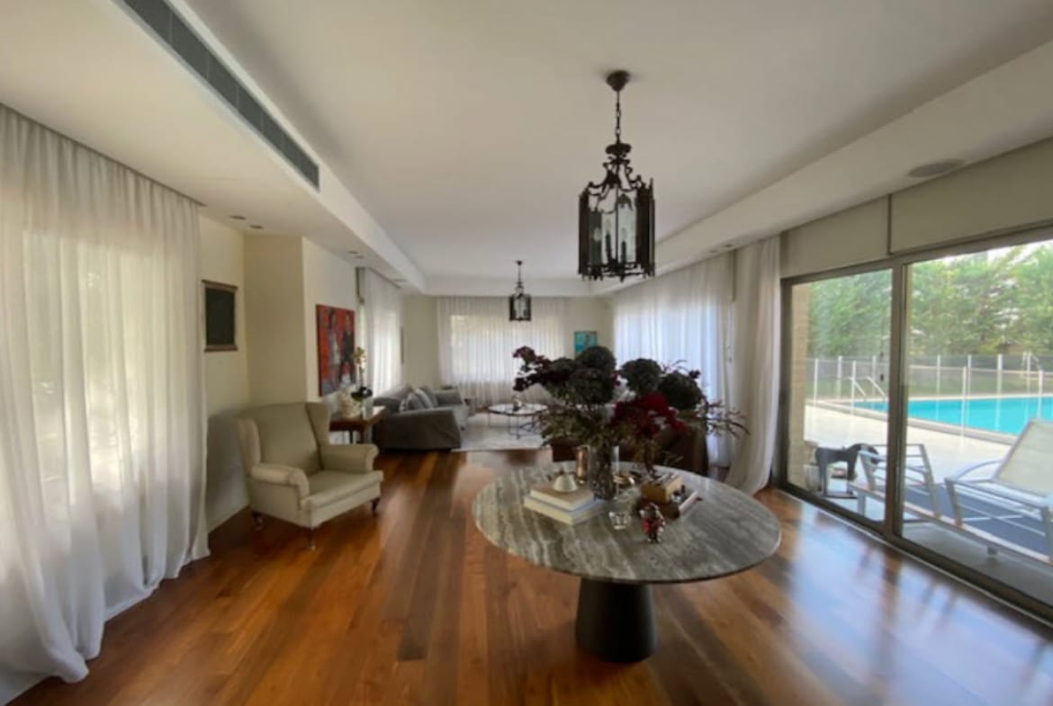 4 Bedroom Luxury Villa