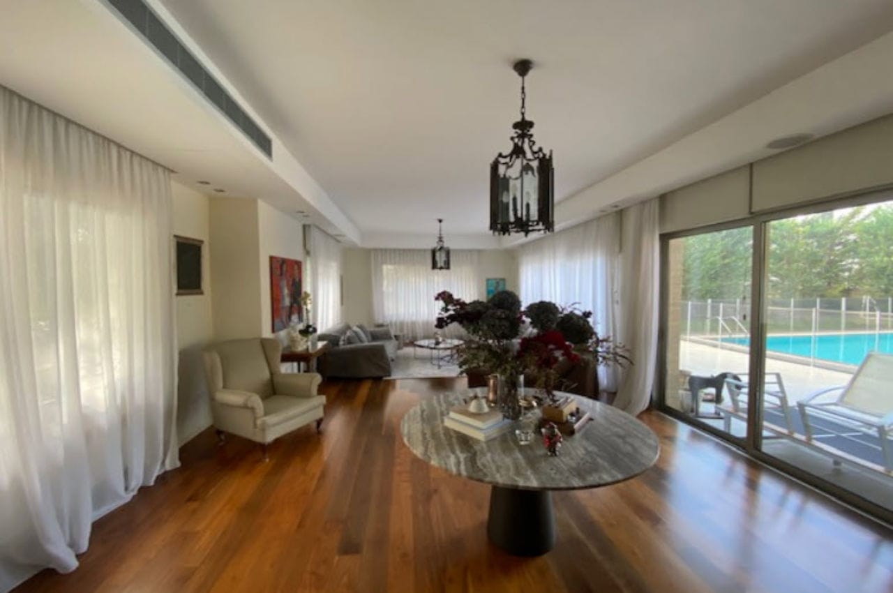 4 Bedroom Luxury Villa