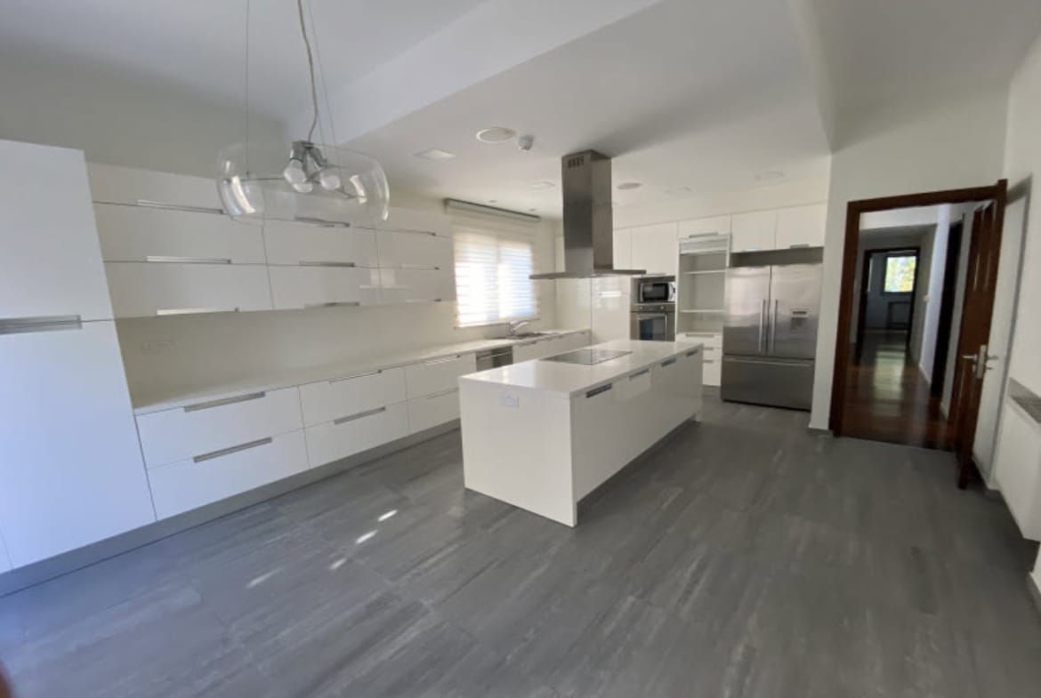 4 Bedroom Luxury Villa