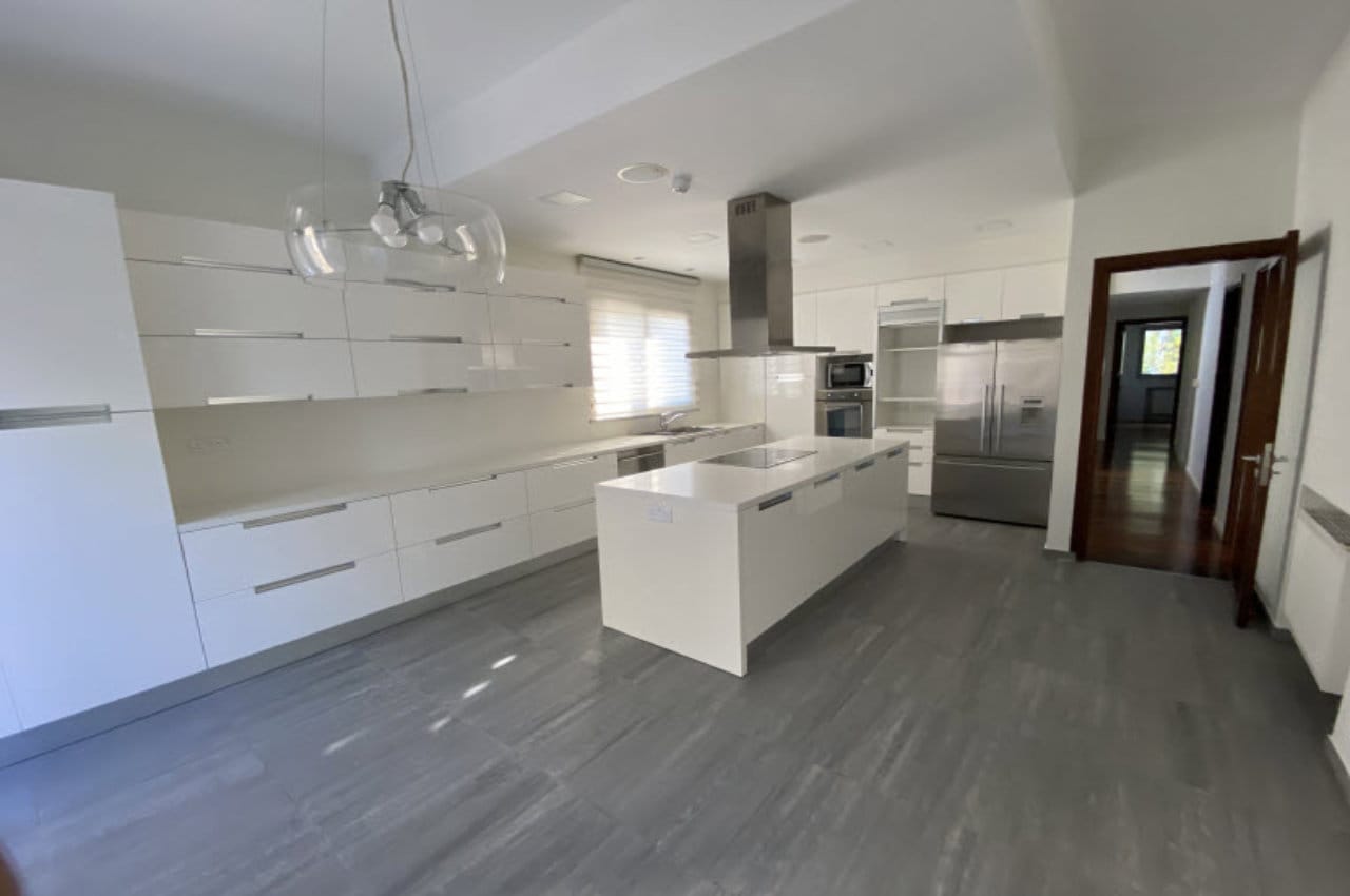 4 Bedroom Luxury Villa