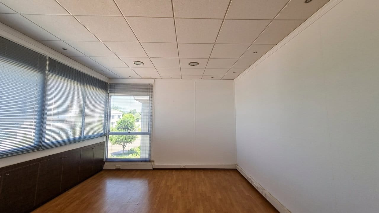 1517-2 Office For Rent In Nicosia City Centre