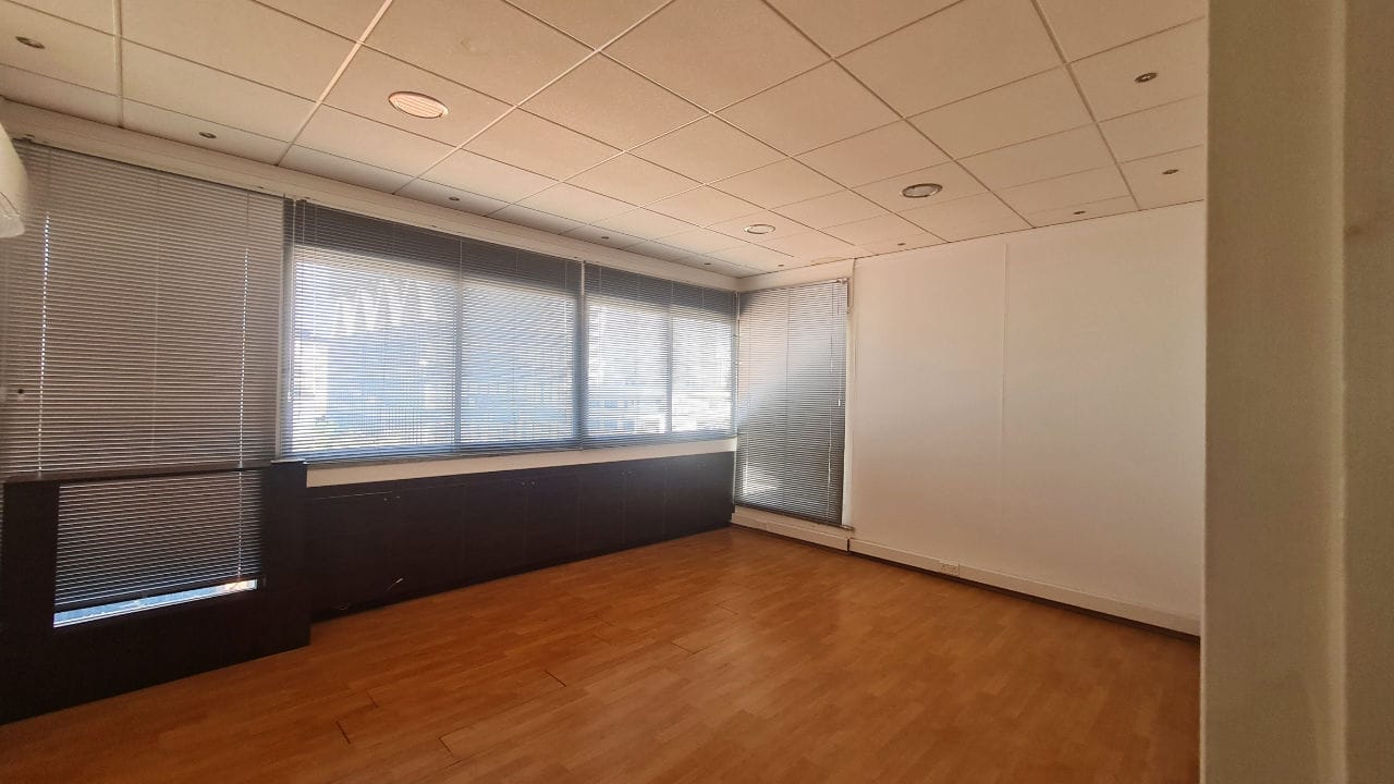 1517-9 Office For Rent In Nicosia City Centre