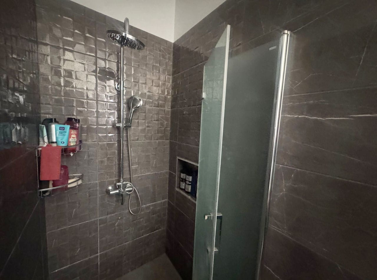 3 Bedroom Penthouse With Private Roof Garden