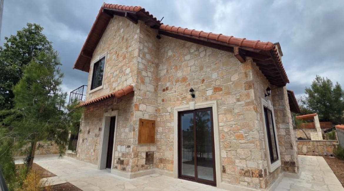 Elegant 4 Bedroom Villa