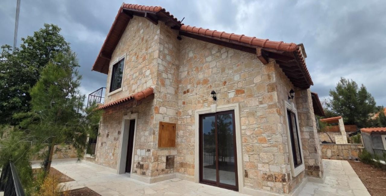 Elegant 4 Bedroom Villa